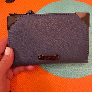Nicole Miller wallet never used-blue/black/silver